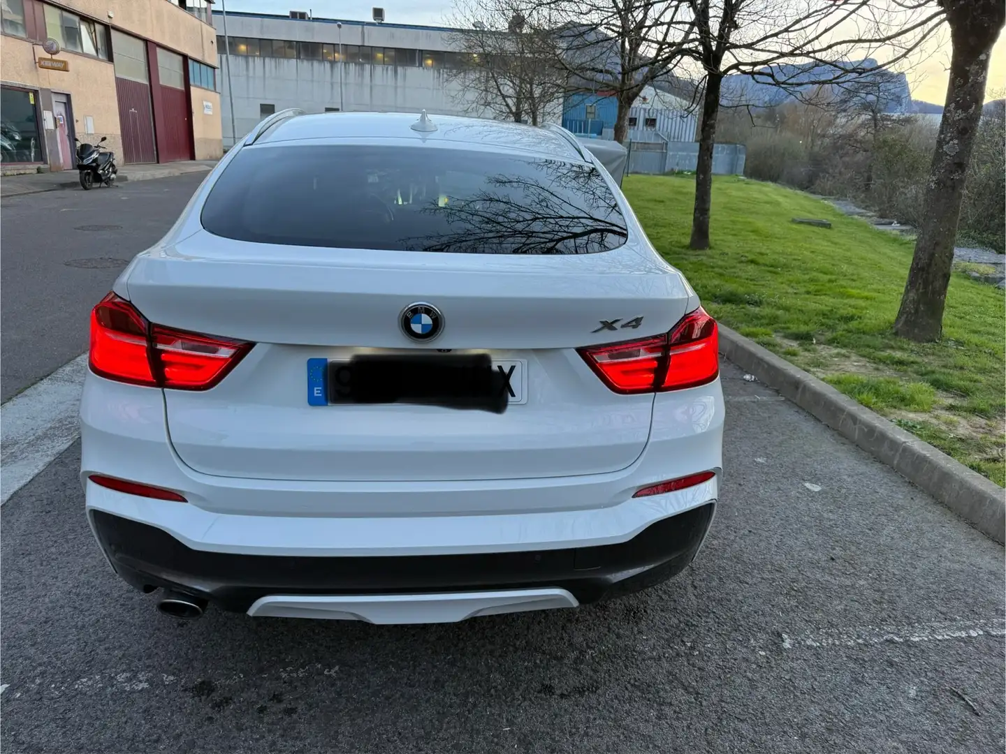 BMW X4 xDrive 20dA Impecable - 2