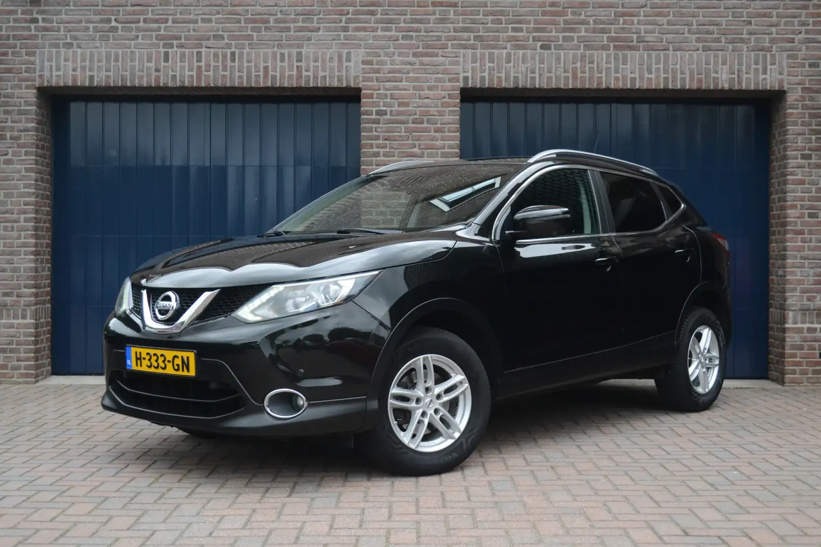 Nissan Qashqai 1.6 Connect Edition | Trekhaak | 1500kg trekgewich Zwart - 1