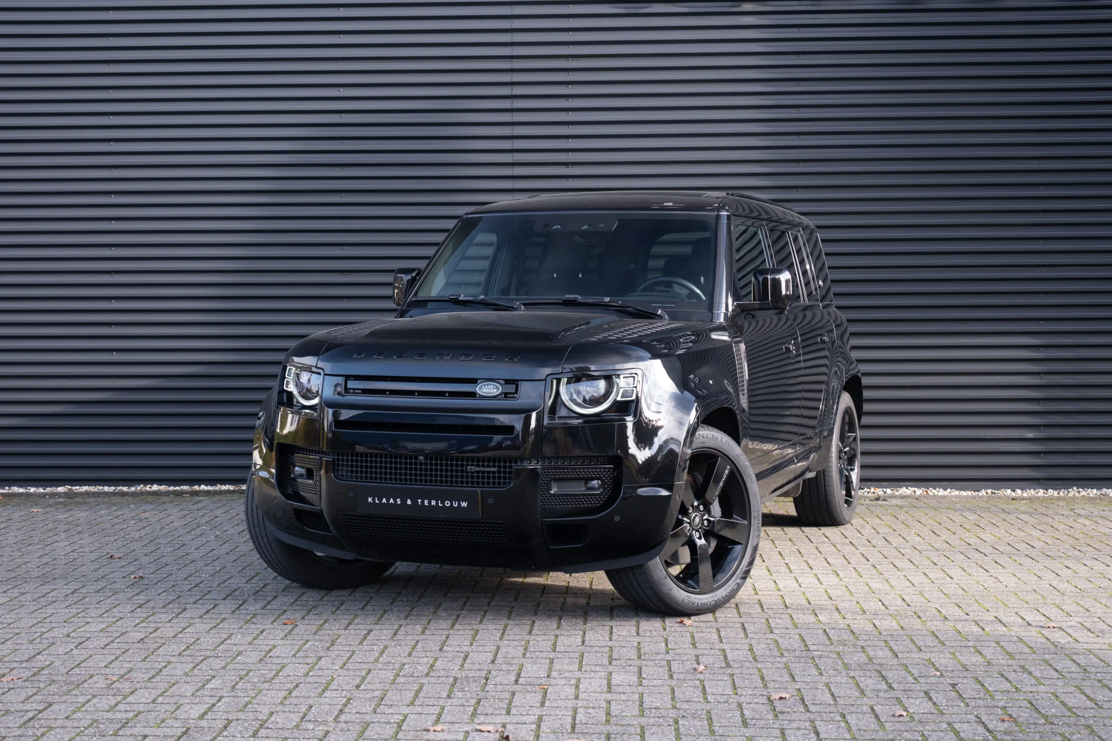 Land Rover Defender 110 2.0 P400e 110 X-Dynamic HSE /Black Pack / 22'' — photo 9