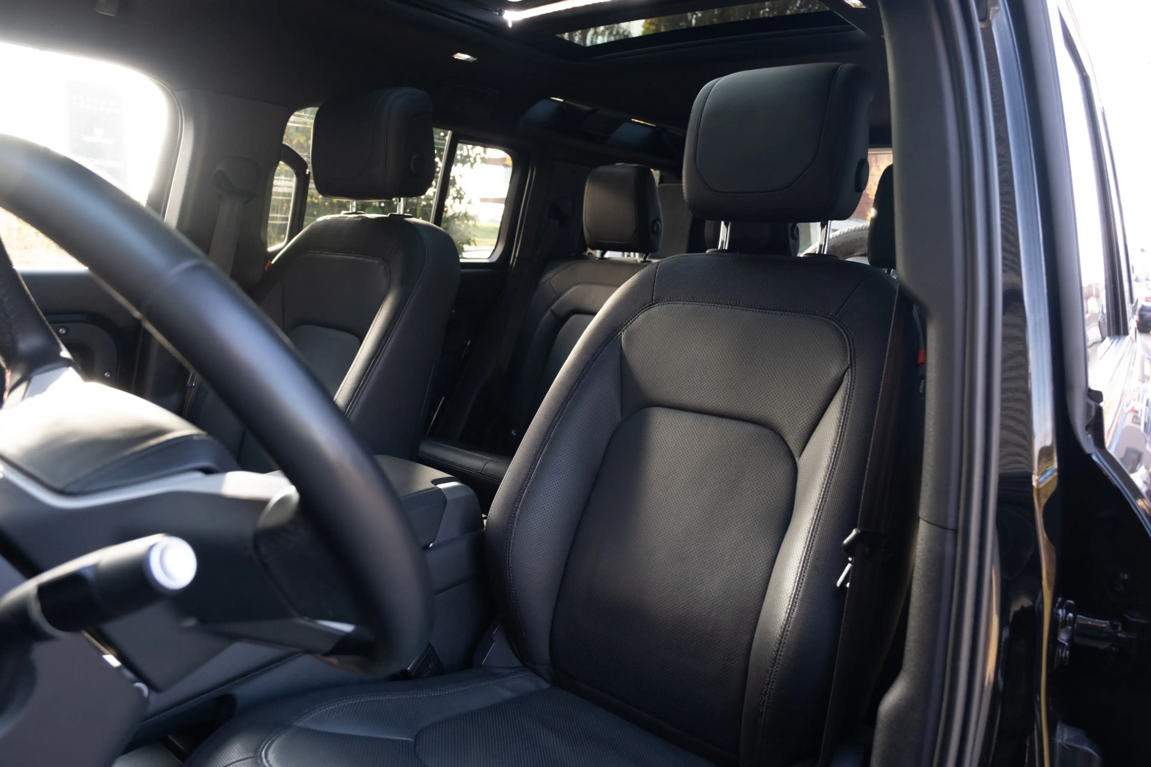 Land Rover Defender 110 2.0 P400e 110 X-Dynamic HSE /Black Pack / 22'' — photo 18