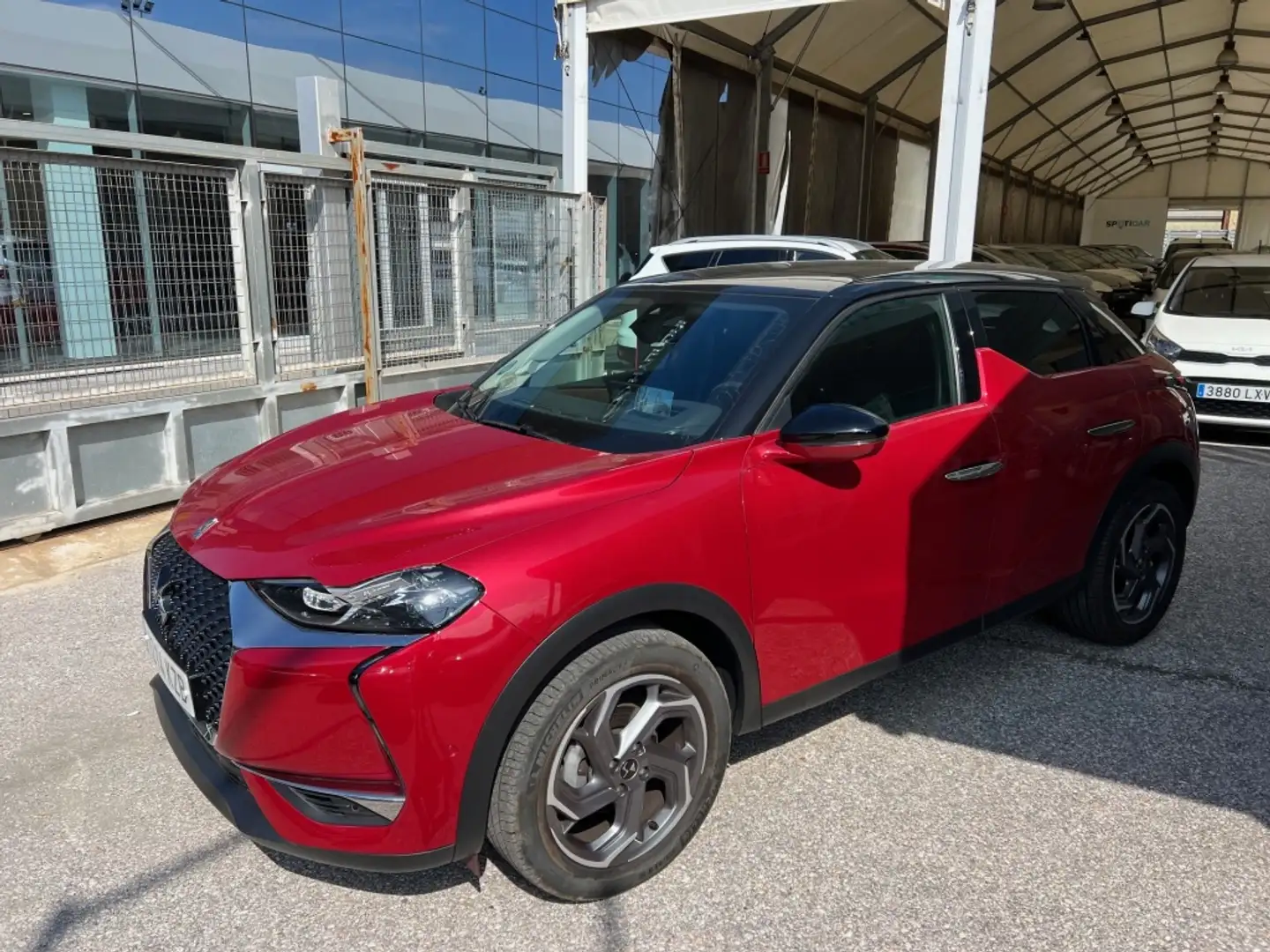 DS Automobiles DS 3 Crossback Puretech Grand Chic 100 Fialová - 2