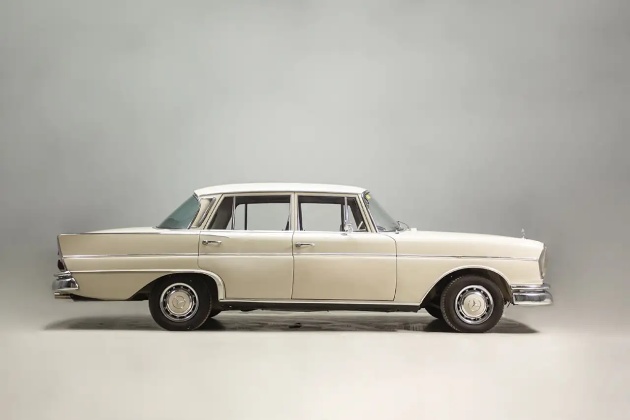 Mercedes-Benz 220 SEb (111), foto 6