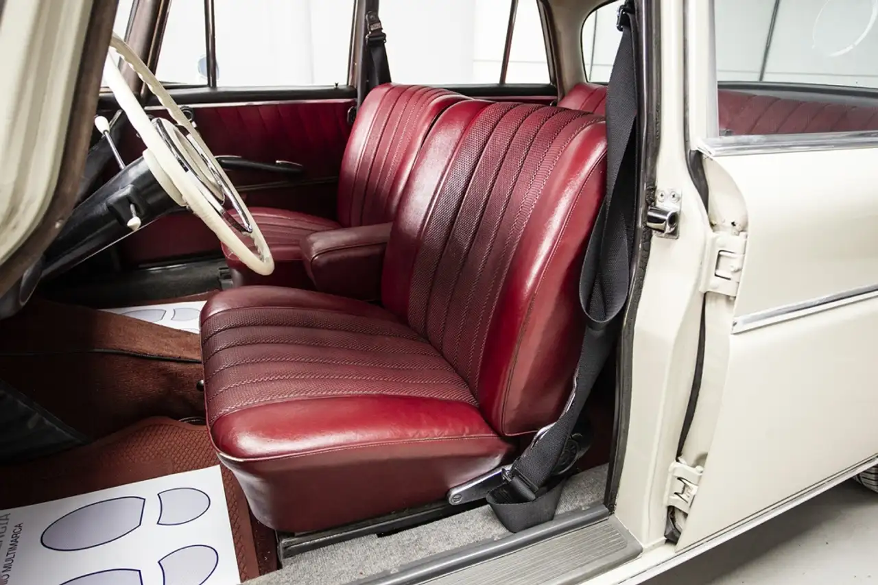 Mercedes-Benz 220 SEb (111), foto 11