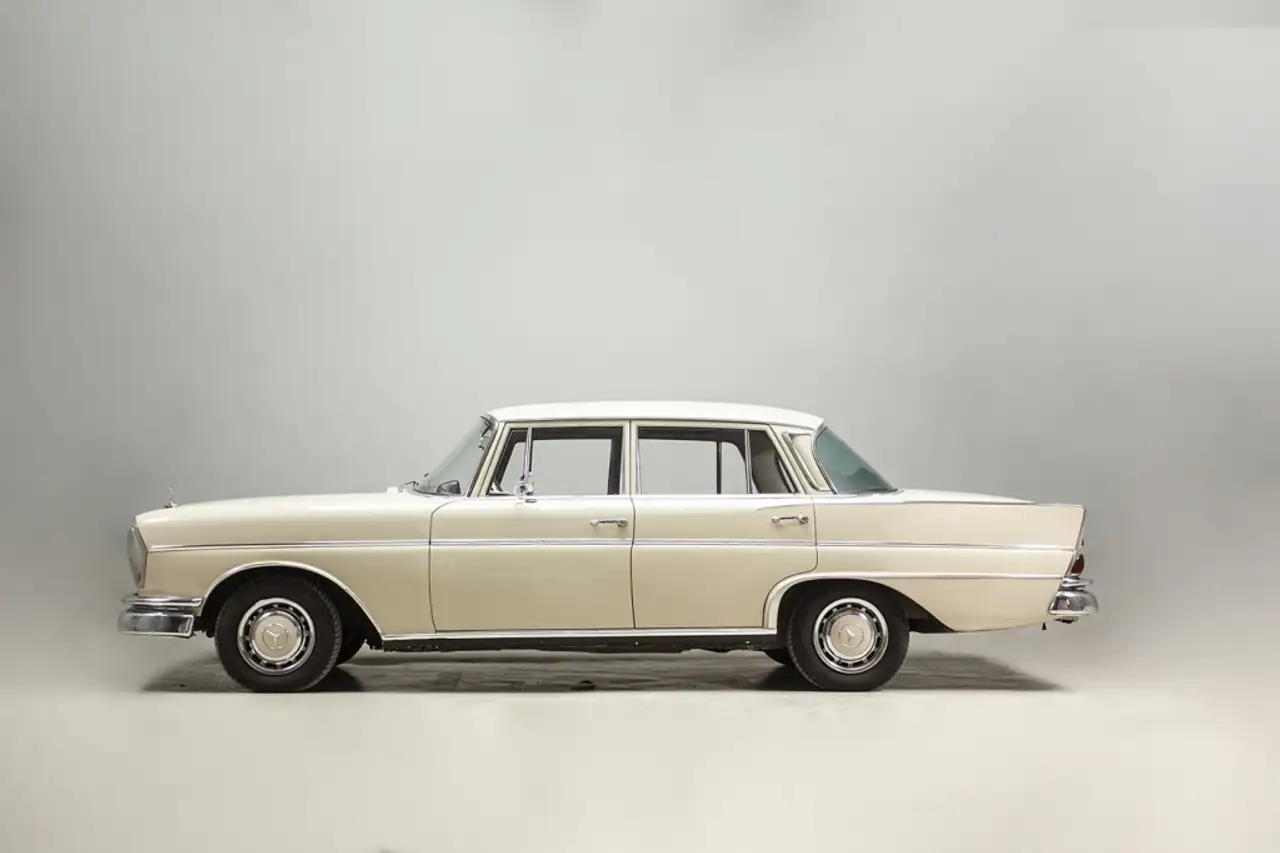 Mercedes-Benz 220 SEb (111), foto 5
