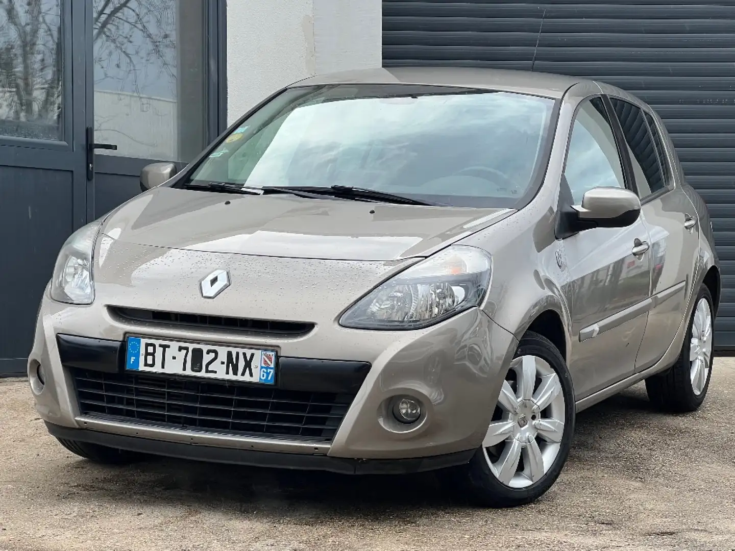 Renault Clio Clio III dCi 90 eco2 SL XV De France Beige - 2