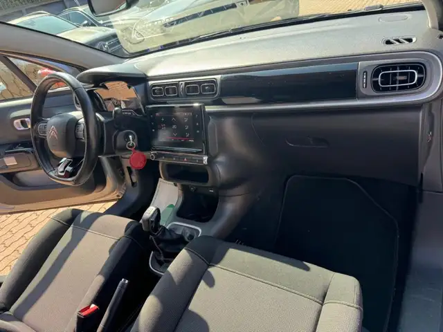 Citroen C3 view 12