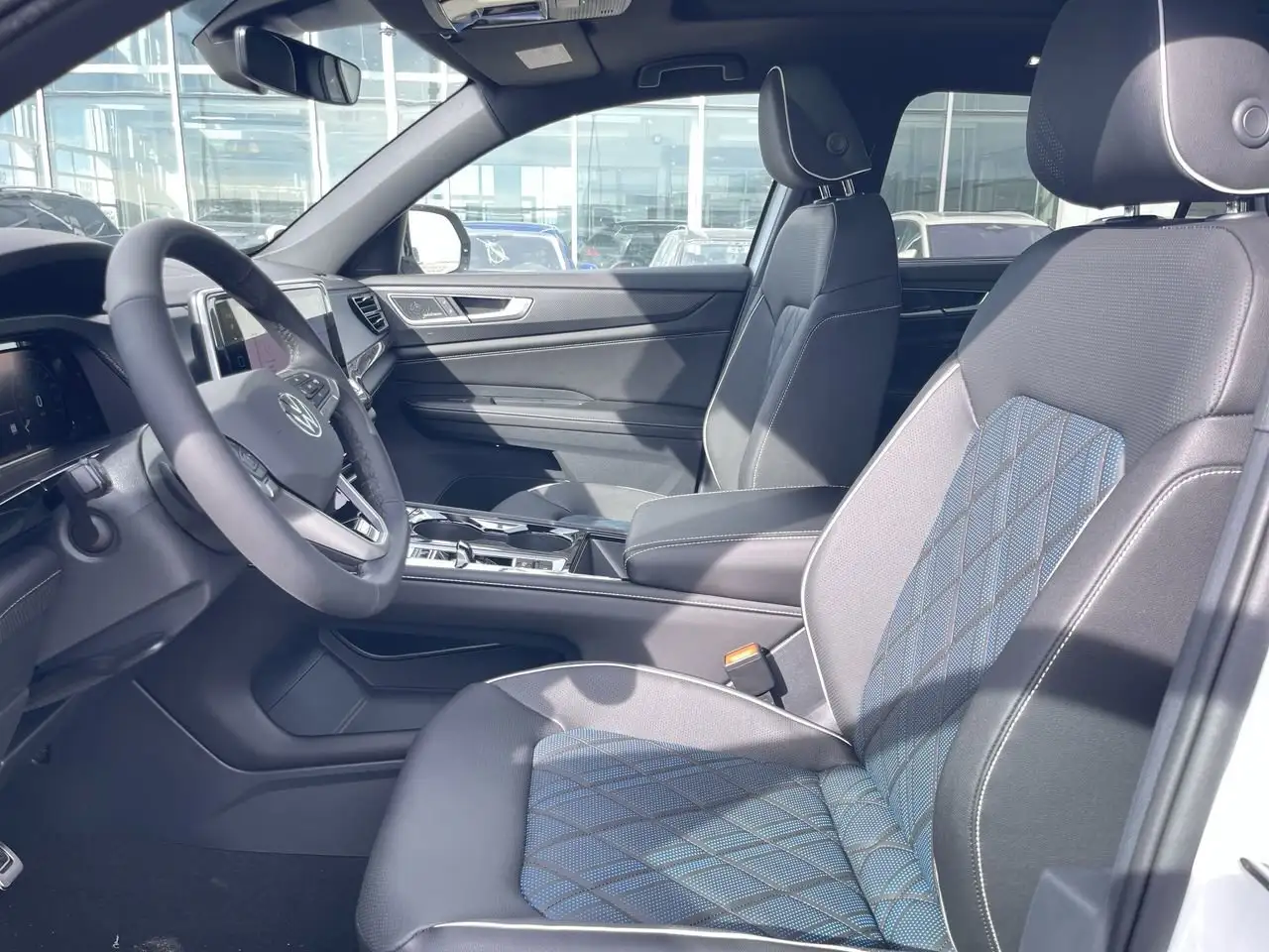 Volkswagen Atlas снимка Volkswagen Atlas