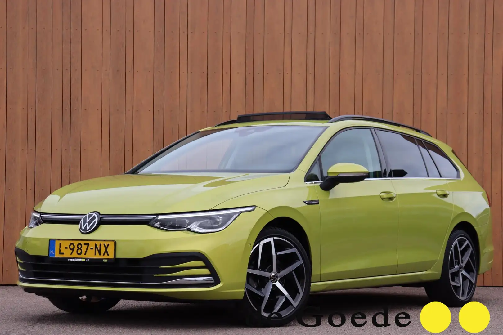 Volkswagen Golf Variant 1.5 TSI Style org.nl-auto schuifdak sfeer-verlicht Yellow - 1