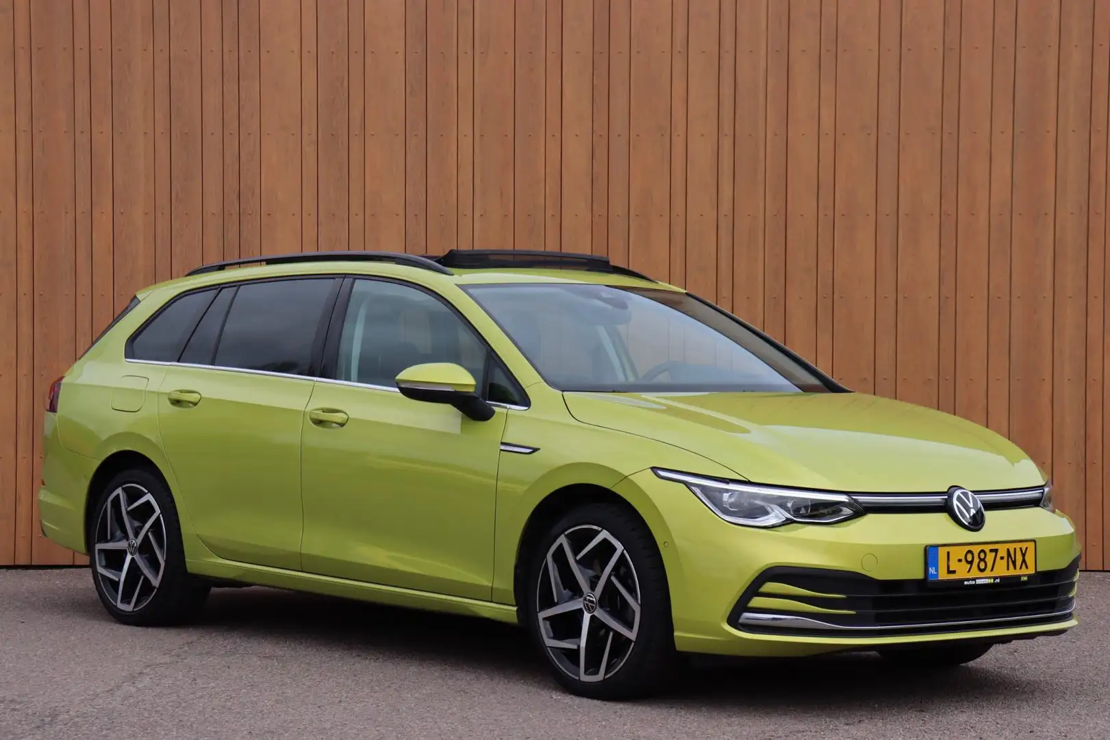 Volkswagen Golf Variant 1.5 TSI Style org.nl-auto schuifdak sfeer-verlicht Yellow - 2