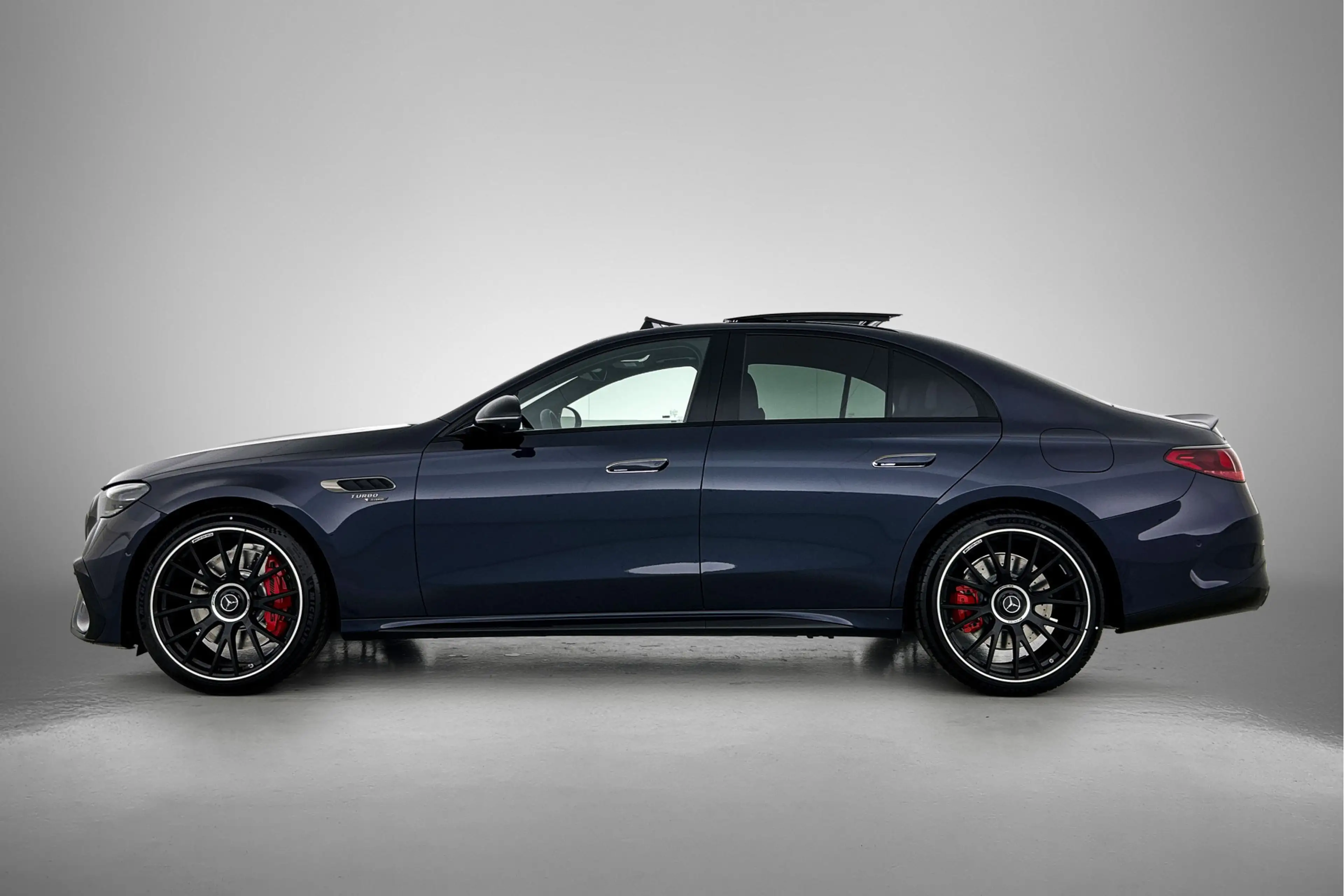 Mercedes-Benz E 53 AMG 4MATIC+ Night Edition | Premium Plus | AMG Nightpa — photo 3