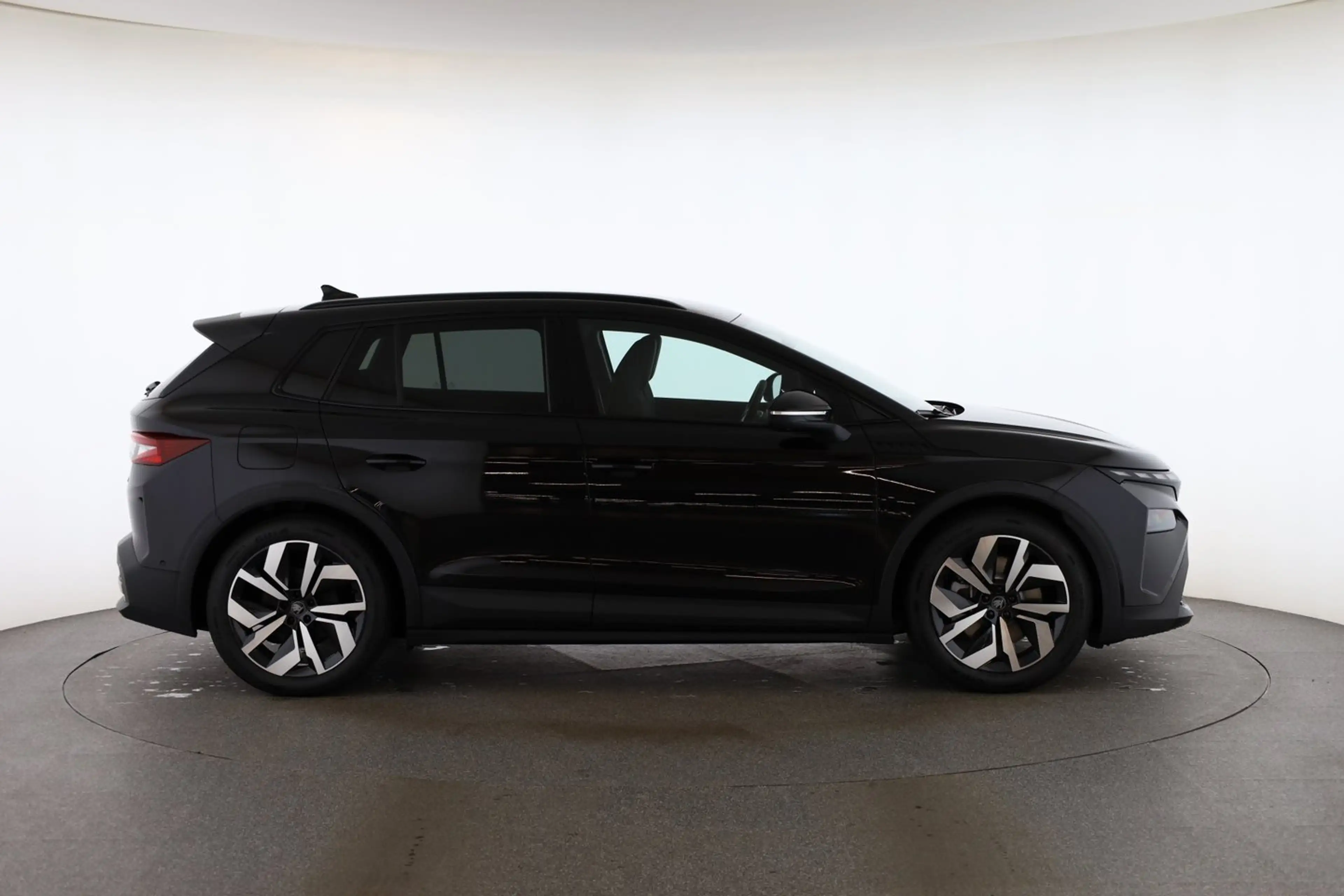 Skoda Elroq Sportline 85x — photo 7