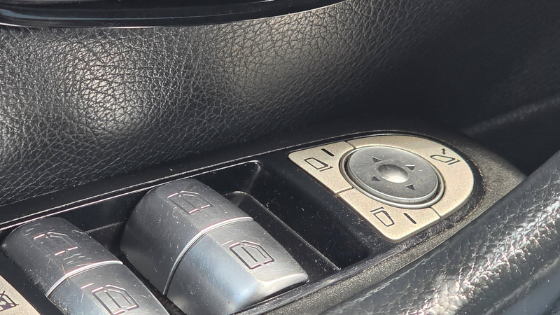 Mercedes-Benz E 200 E 200 d 9G-TRONIC Automatik Navigation Kamera LED Scheinwerfer — photo 12