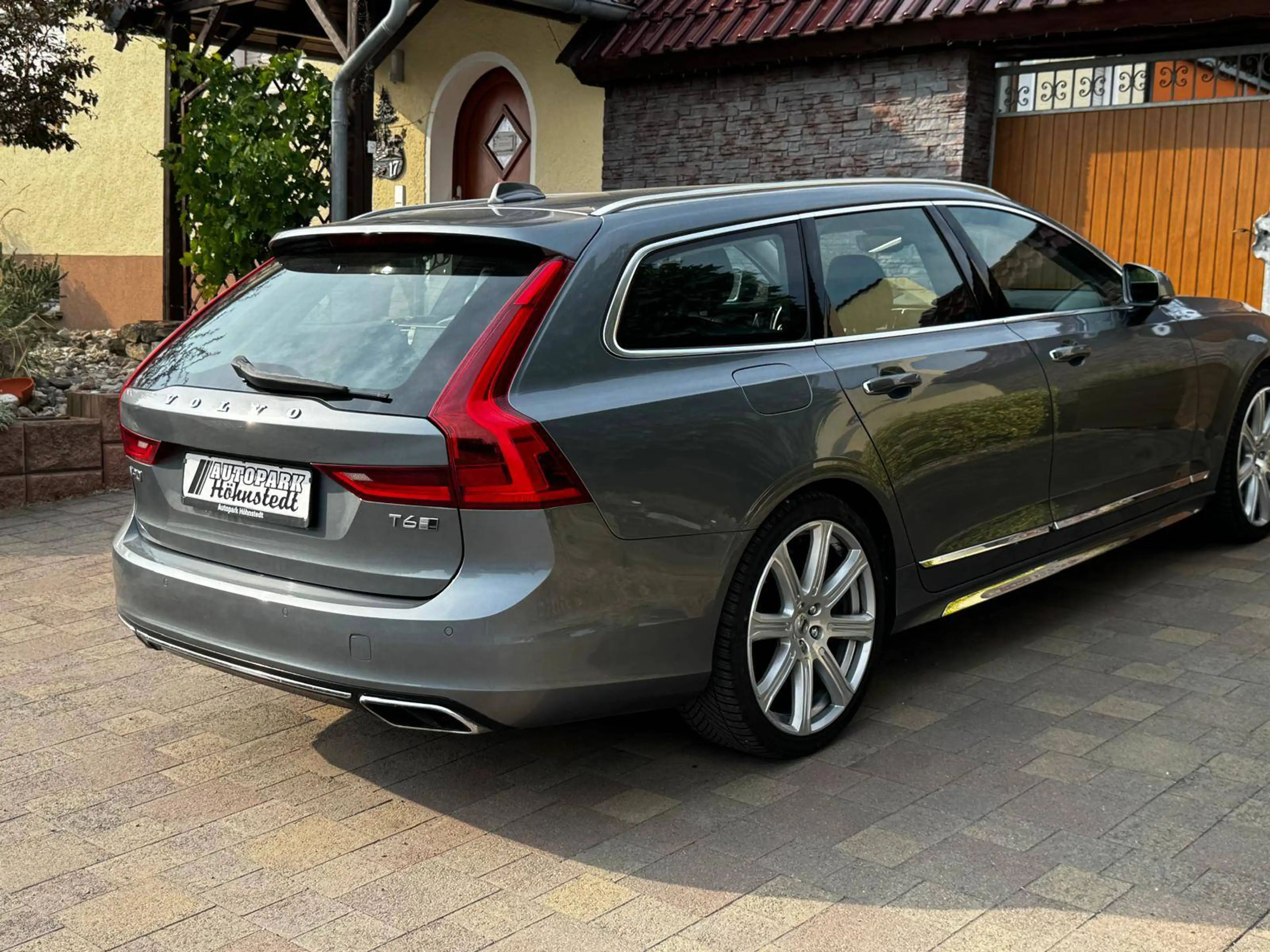 Volvo V90 Inscription AWD — photo 6