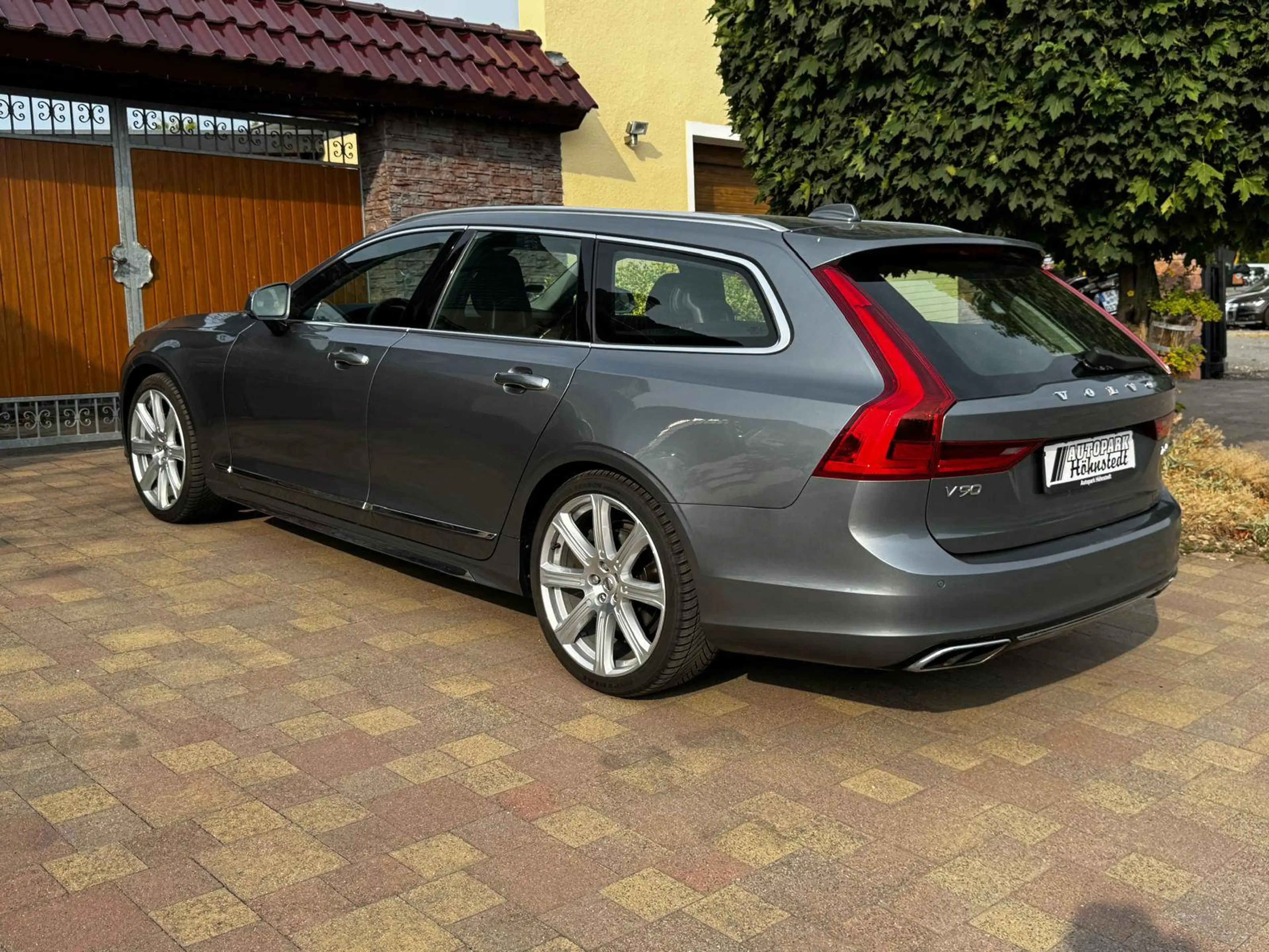Volvo V90 Inscription AWD — photo 4