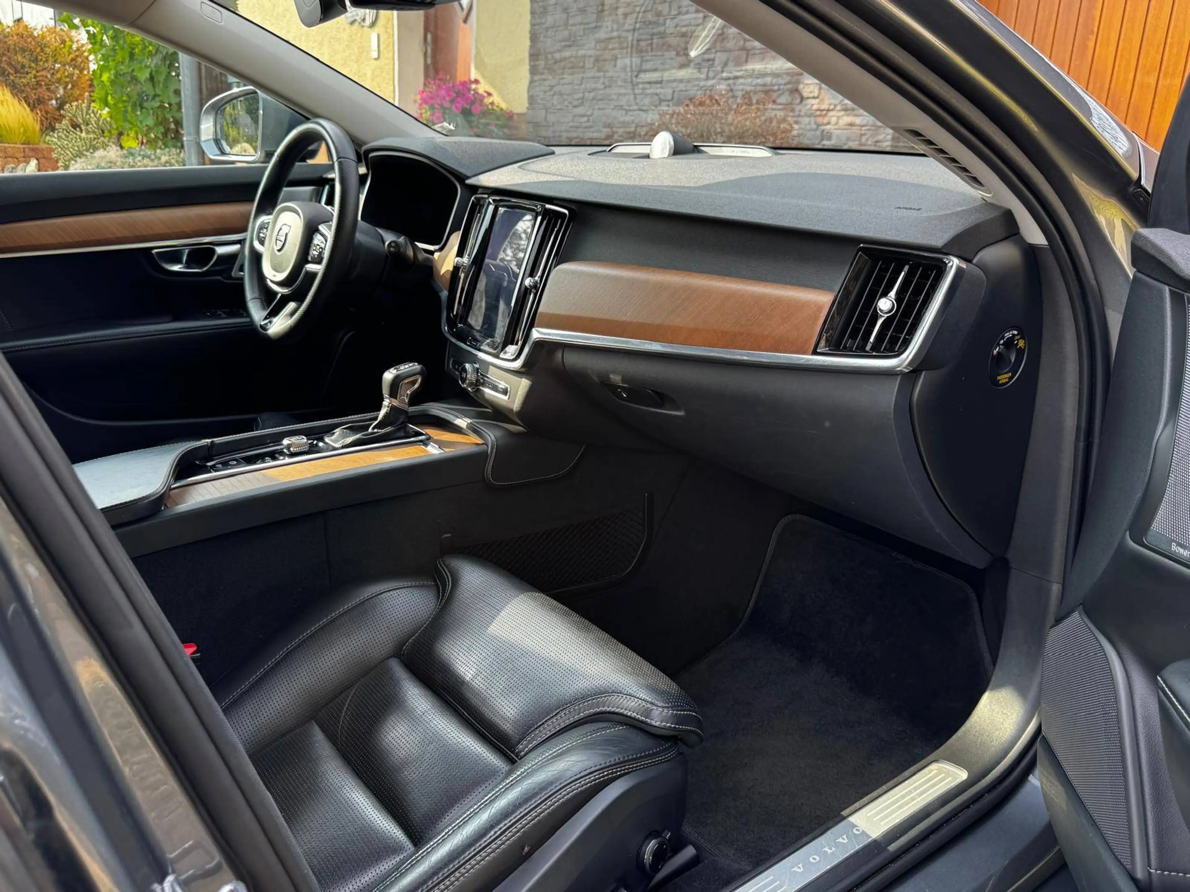 Volvo V90 Inscription AWD — photo 10