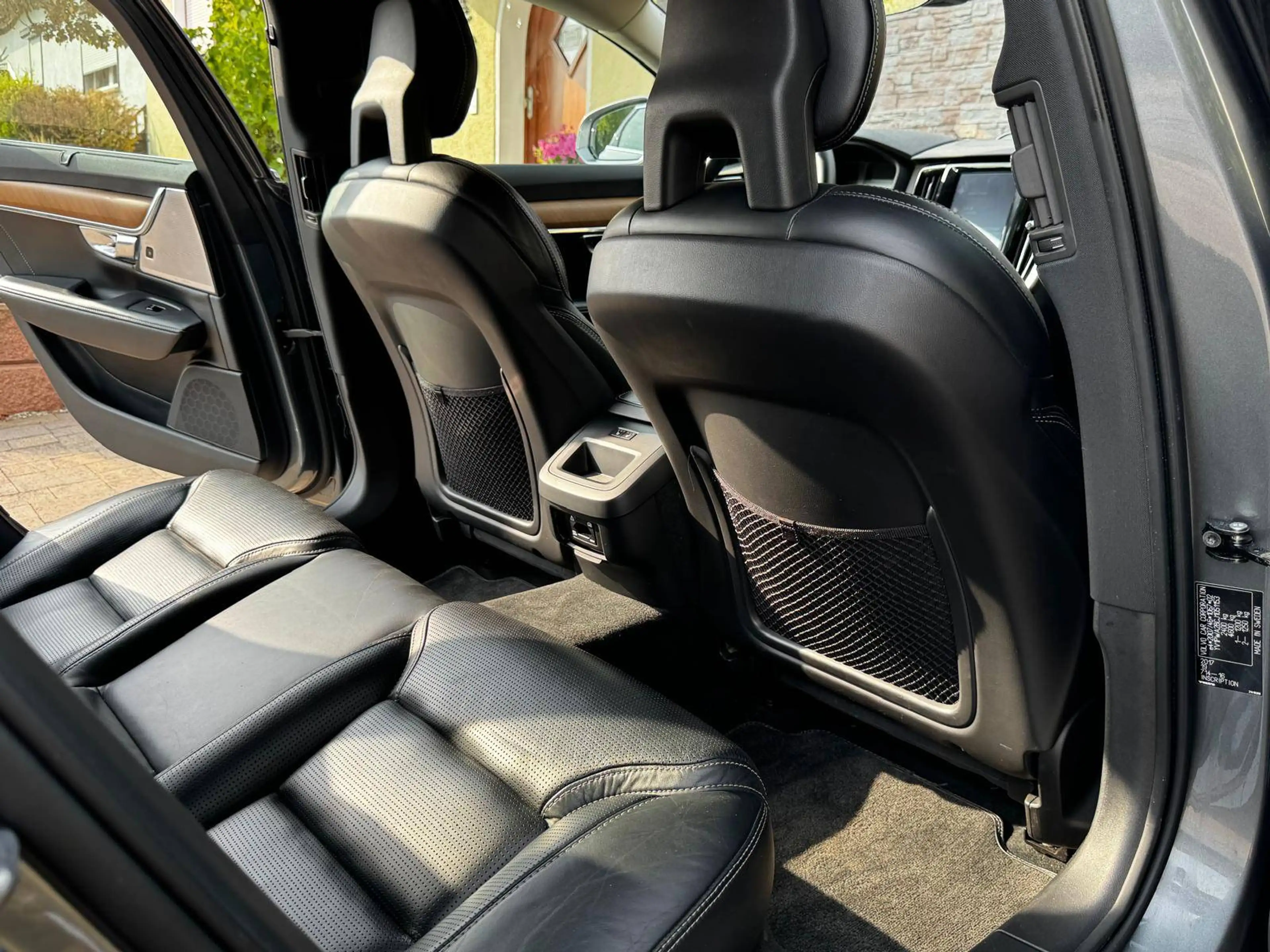 Volvo V90 Inscription AWD — photo 11