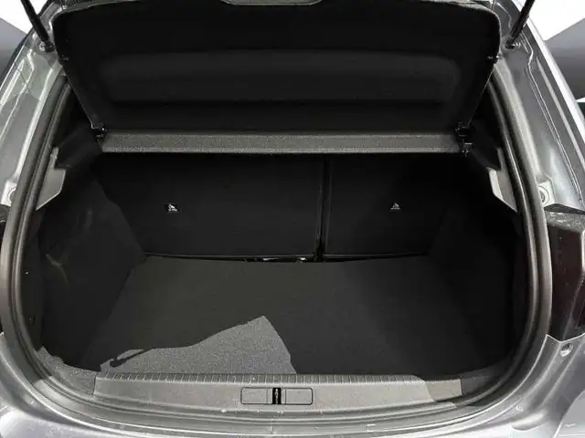 Peugeot 208 view 7