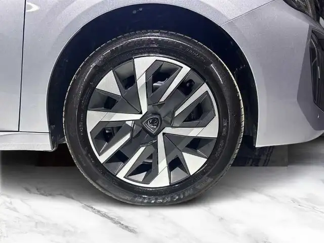 Peugeot 208 view 8