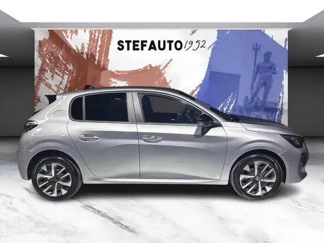 Peugeot 208 view 2