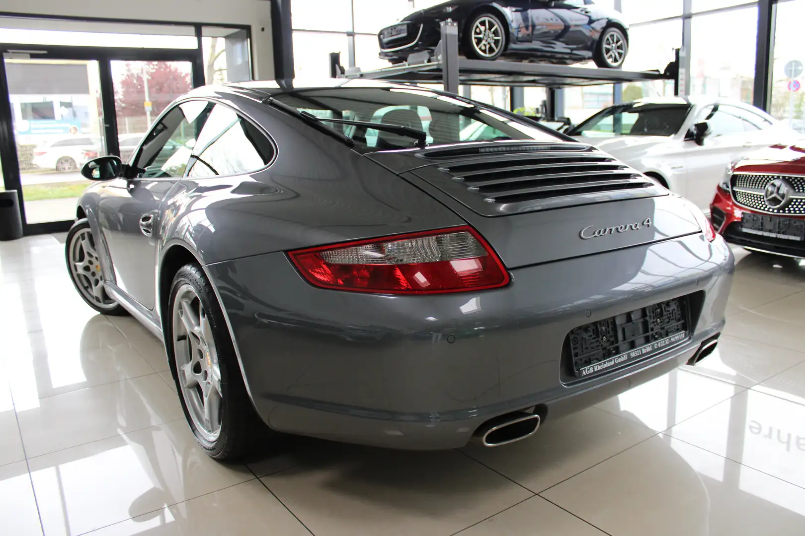 Porsche 911 997 CARRERA 4 AUT 325PS LEDER NAVI ALU19 1HAND TOP Grey - 2