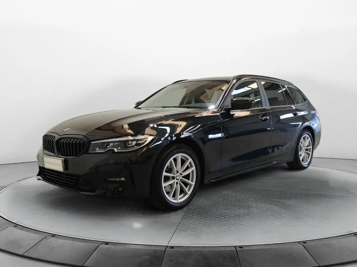 BMW 320 d xDrive Touring Business Advantage Noir - 1