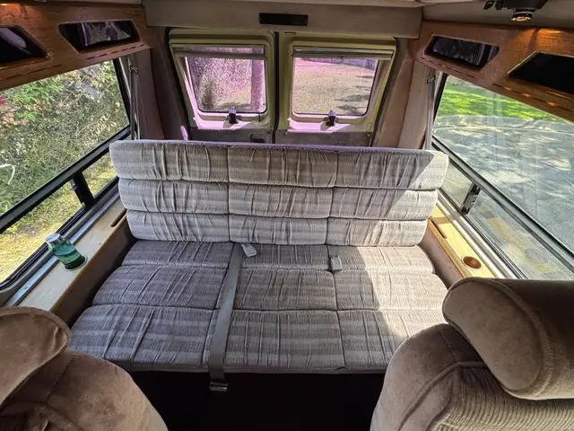 Ford Econoline view 9