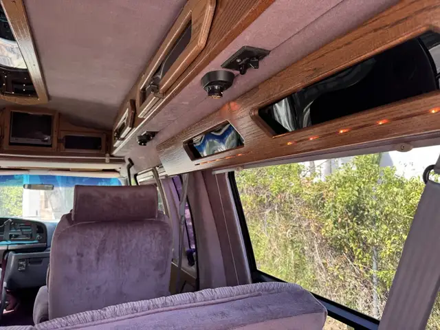 Ford Econoline view 6