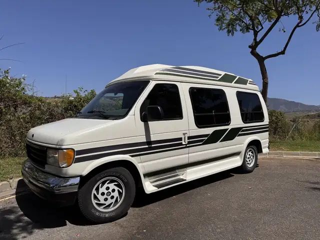 Ford Econoline view 2