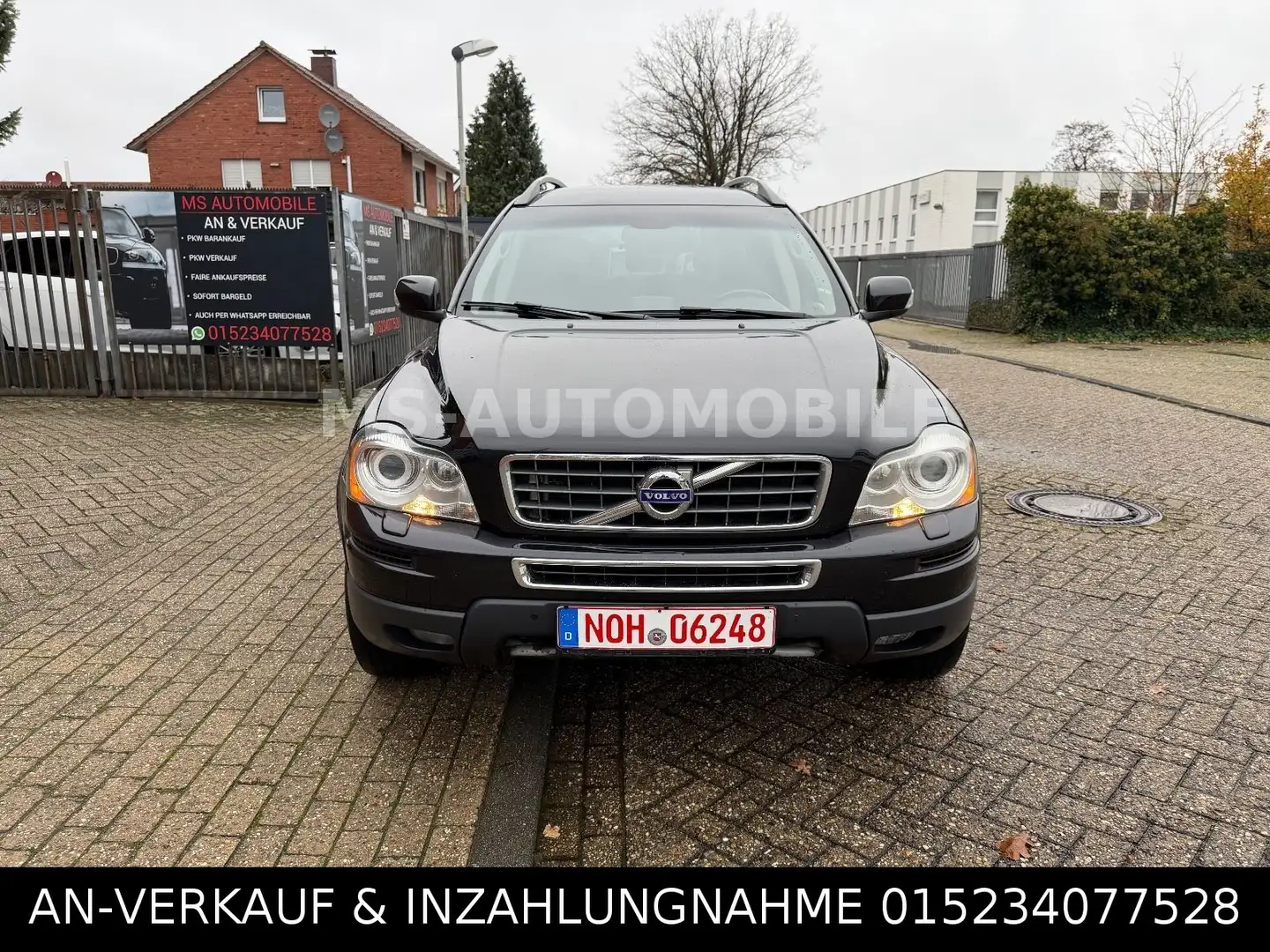 Volvo XC90 D5*200-PS*7-SITZER*LEDER*BI-XENON*AHK* Nero - 2