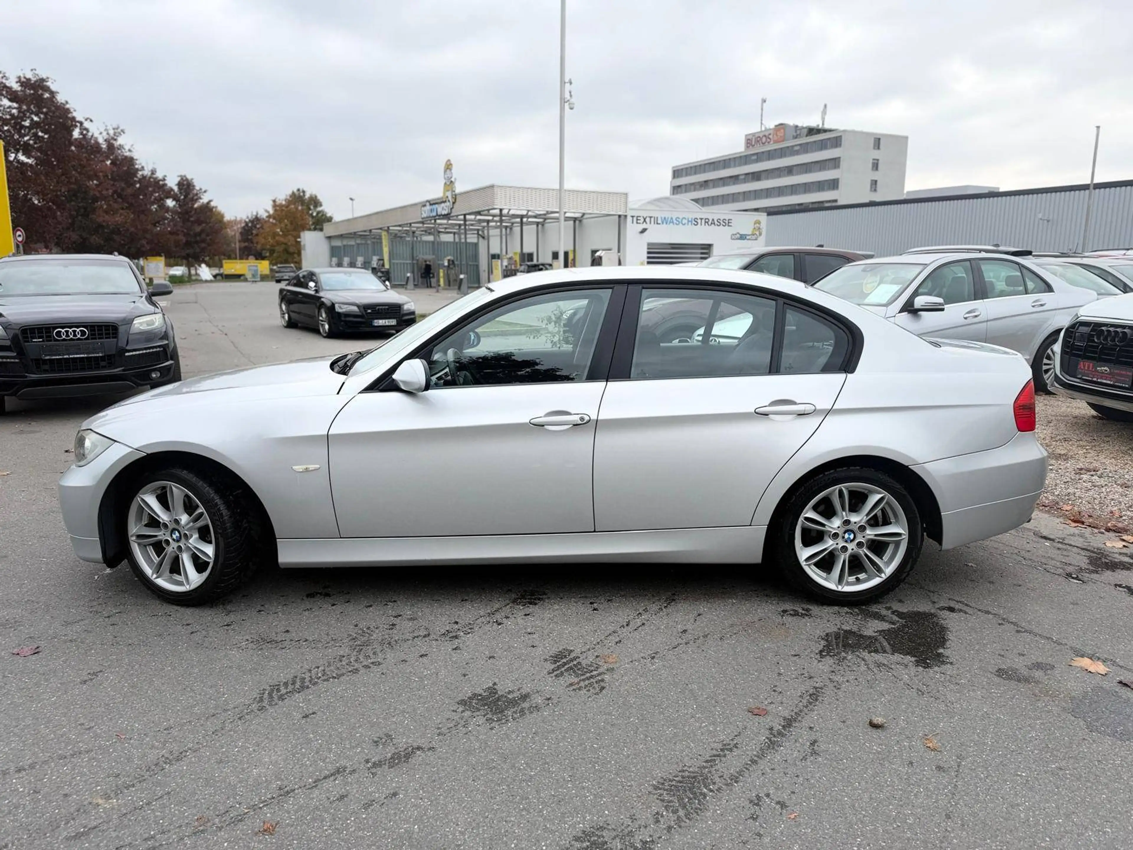 BMW 318 318 i — photo 2