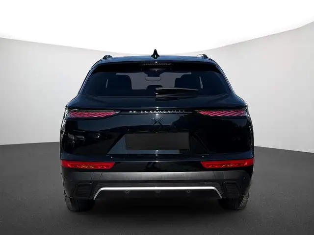 DS Automobiles DS 7 view 3