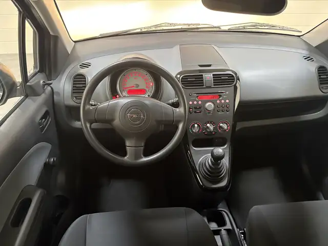 Opel Agila view 5