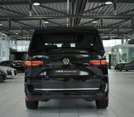 Volkswagen Multivan view 8
