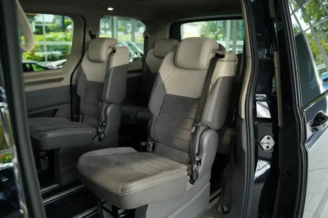 Volkswagen Multivan view 15