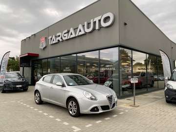 1.4 t. Distinctive 120cv