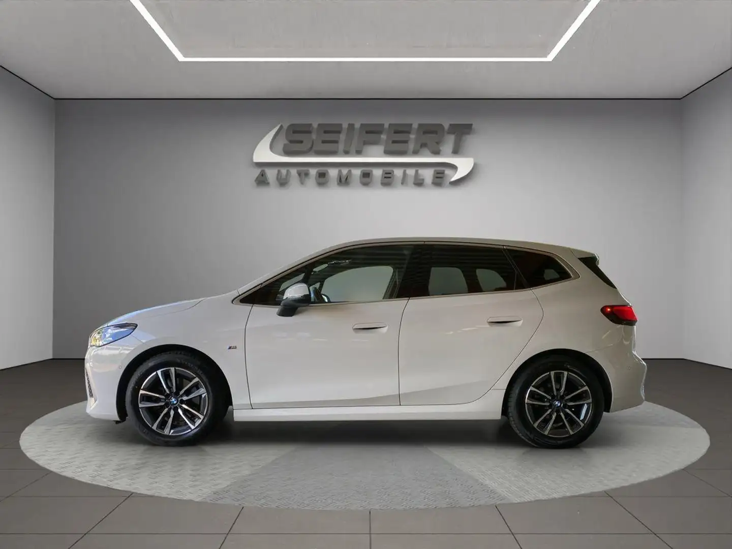 BMW 218 218i Active Tourer I M-Sport I AHK I NAVI I LED I Blanc - 2