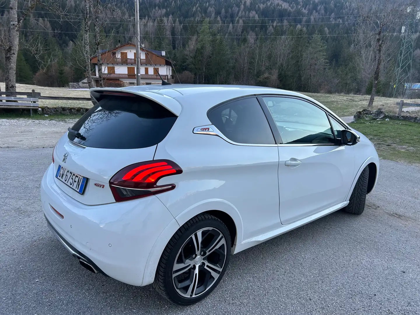 Peugeot 208 208 I 2012 3p 1.6 thp 16v Gti 200cv Bianco - 2