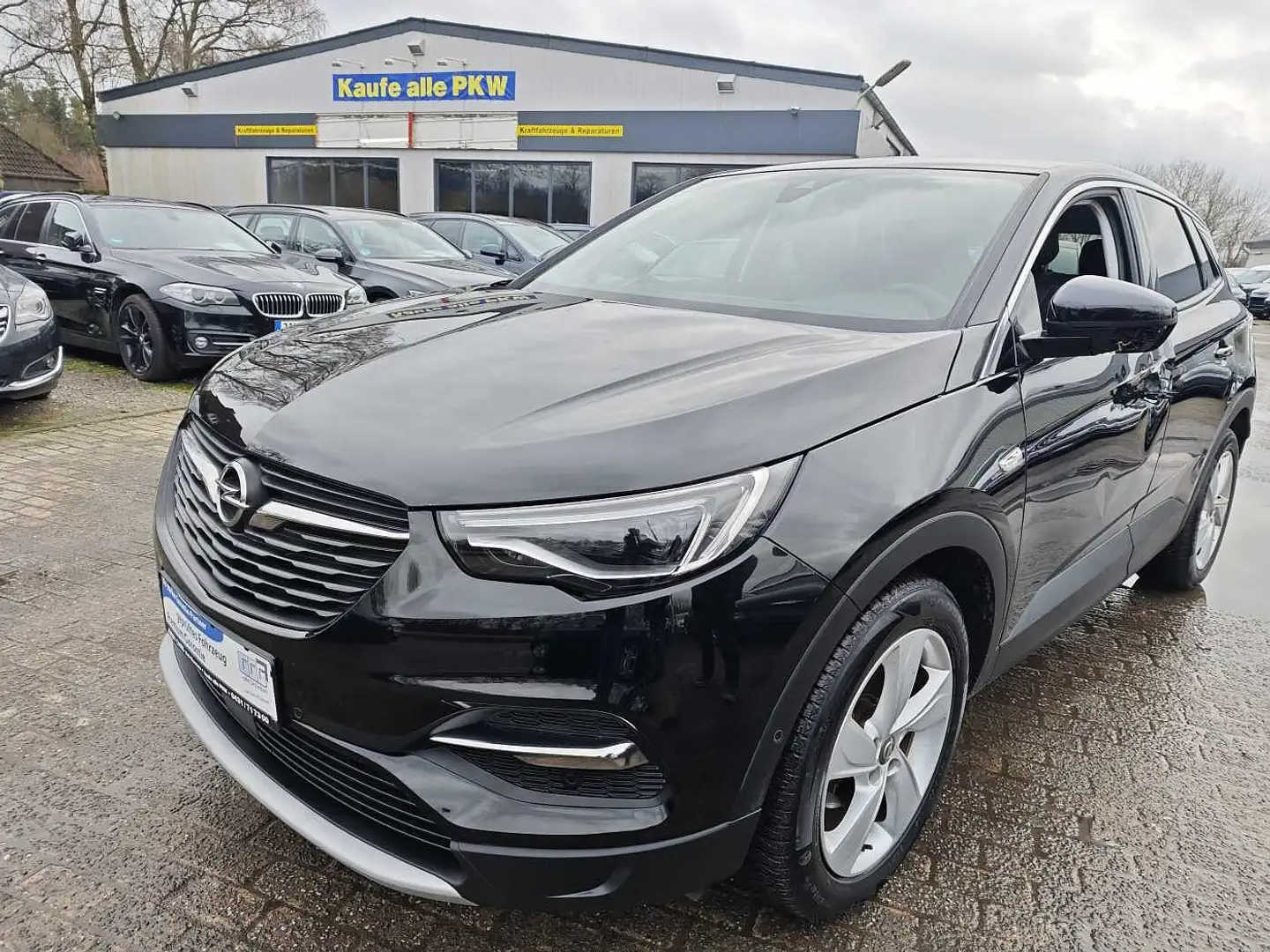 Opel Grandland X Diesel X 1.6 D Start/Stop Edition Schwarz - 1