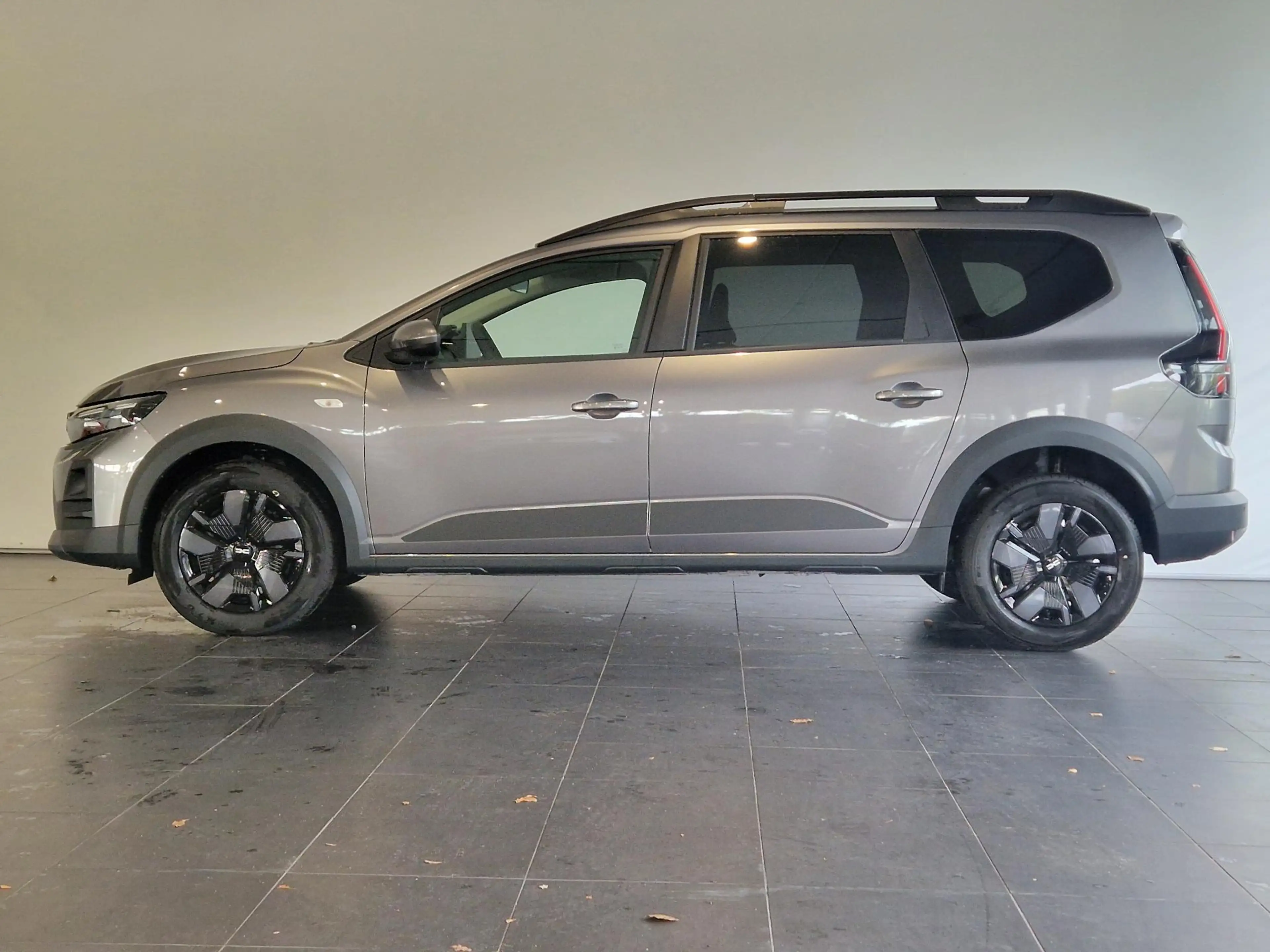 Dacia Jogger 1.0 TCe 110 expression 7p. NIEUW VOORRAADKORTING P — photo 14