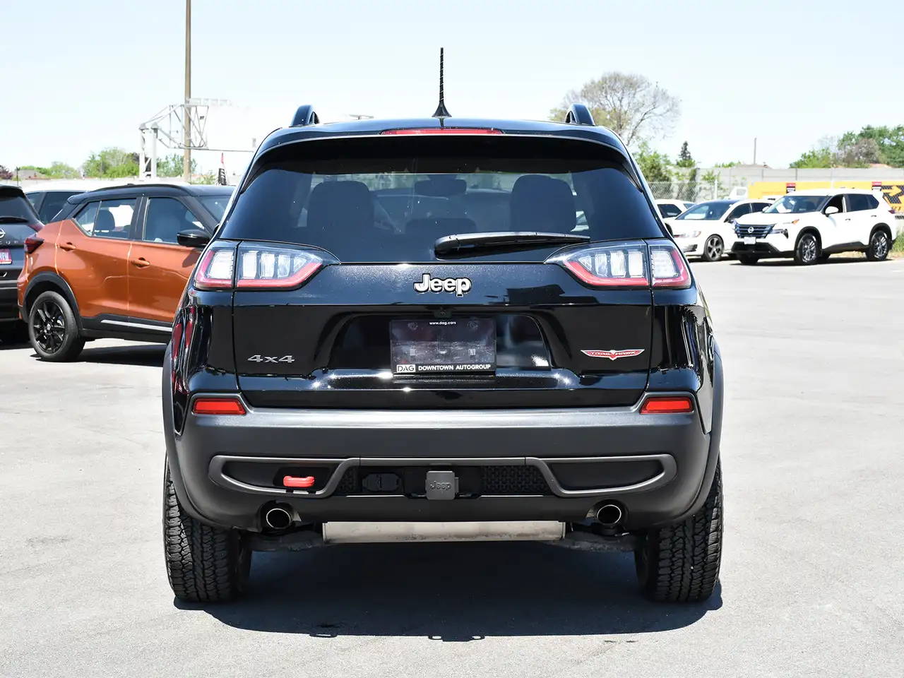 Jeep Cherokee снимка Jeep Cherokee