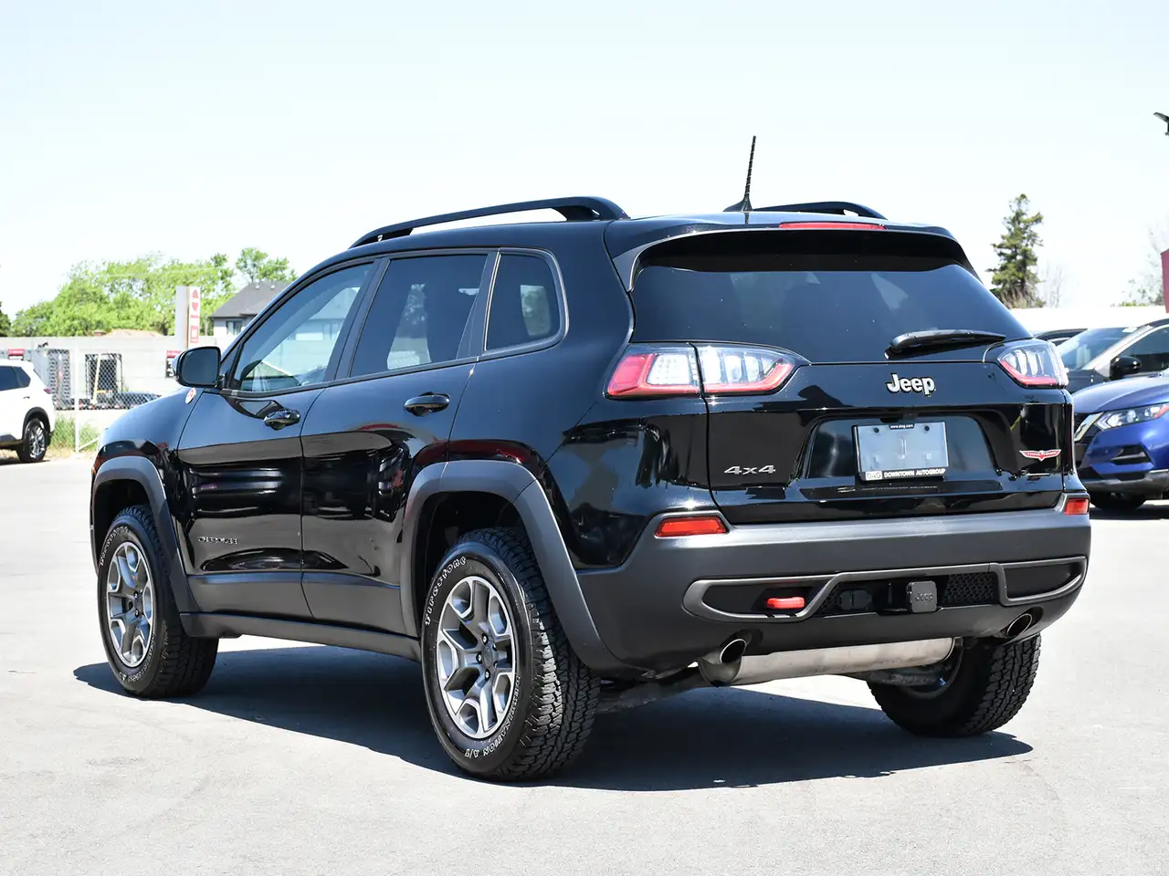 Jeep Cherokee снимка Jeep Cherokee