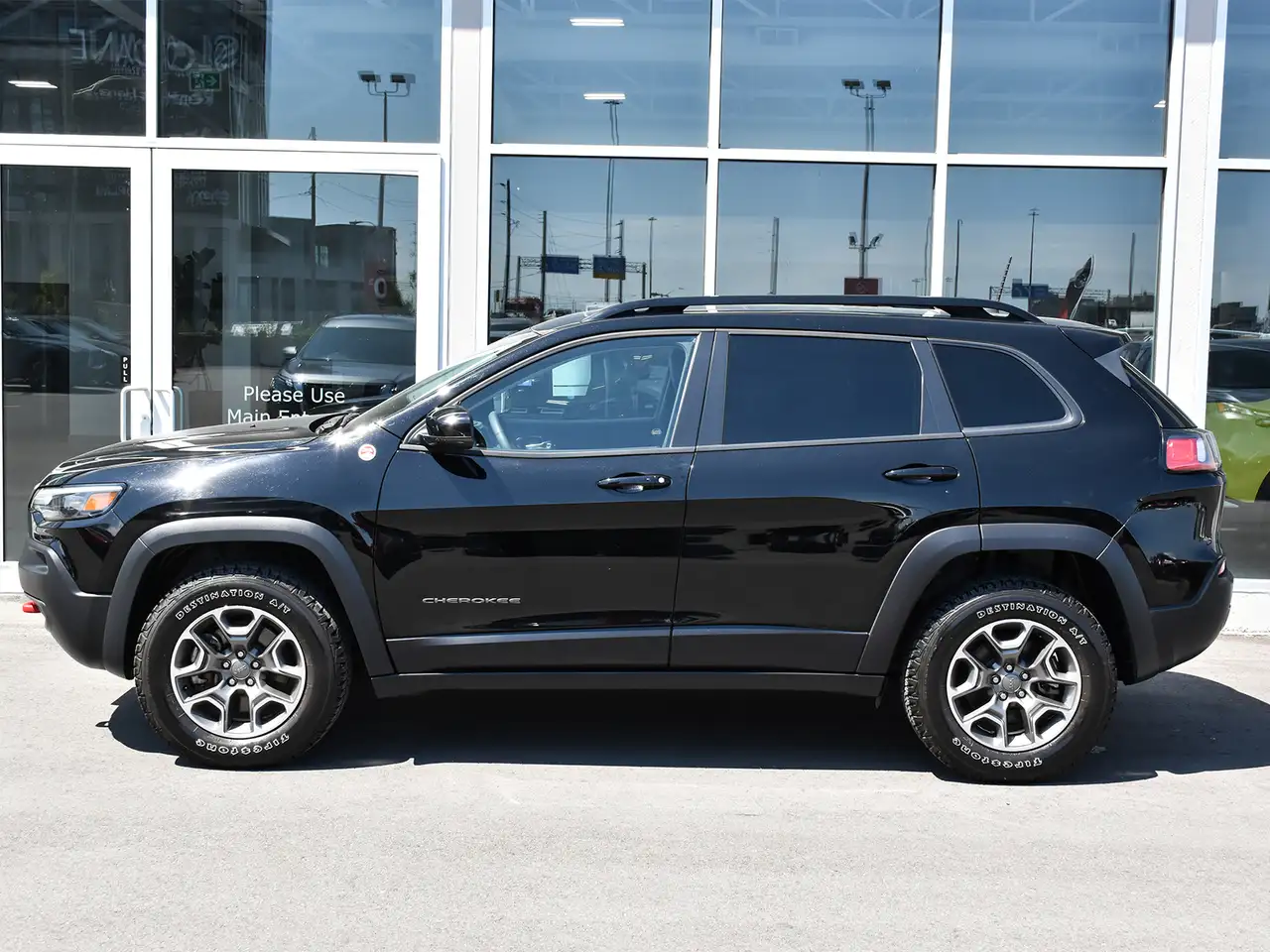 Jeep Cherokee снимка Jeep Cherokee