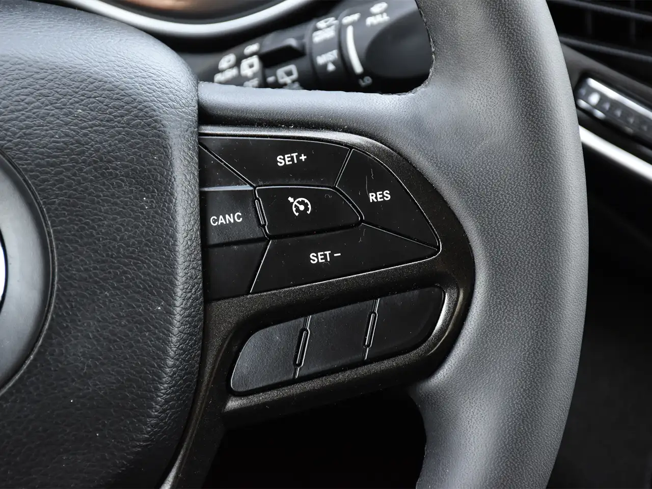 Jeep Cherokee снимка Jeep Cherokee