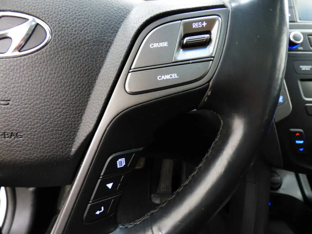 Hyundai SANTA FE снимка Hyundai SANTA FE