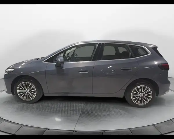 BMW 2 Series view 9