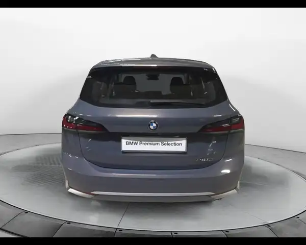BMW 2 Series view 7