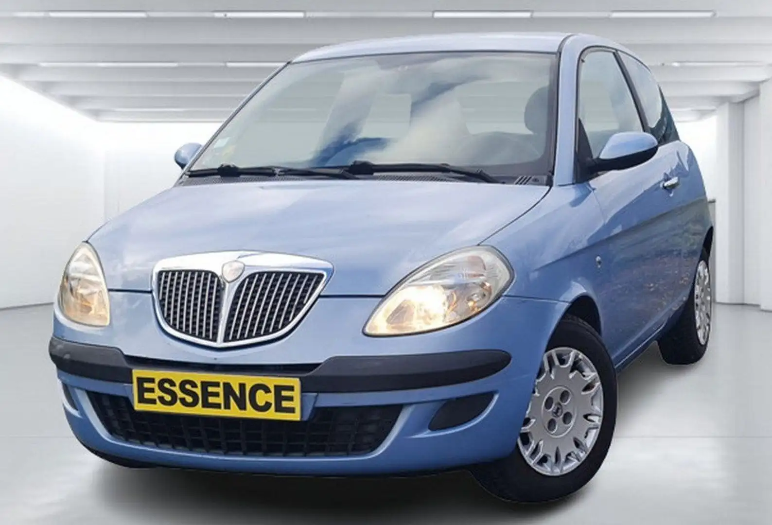 Lancia Ypsilon IV - Essence 16V 80ch (5 cv) BVM5 Bleu clair 3 por Blauw - 1