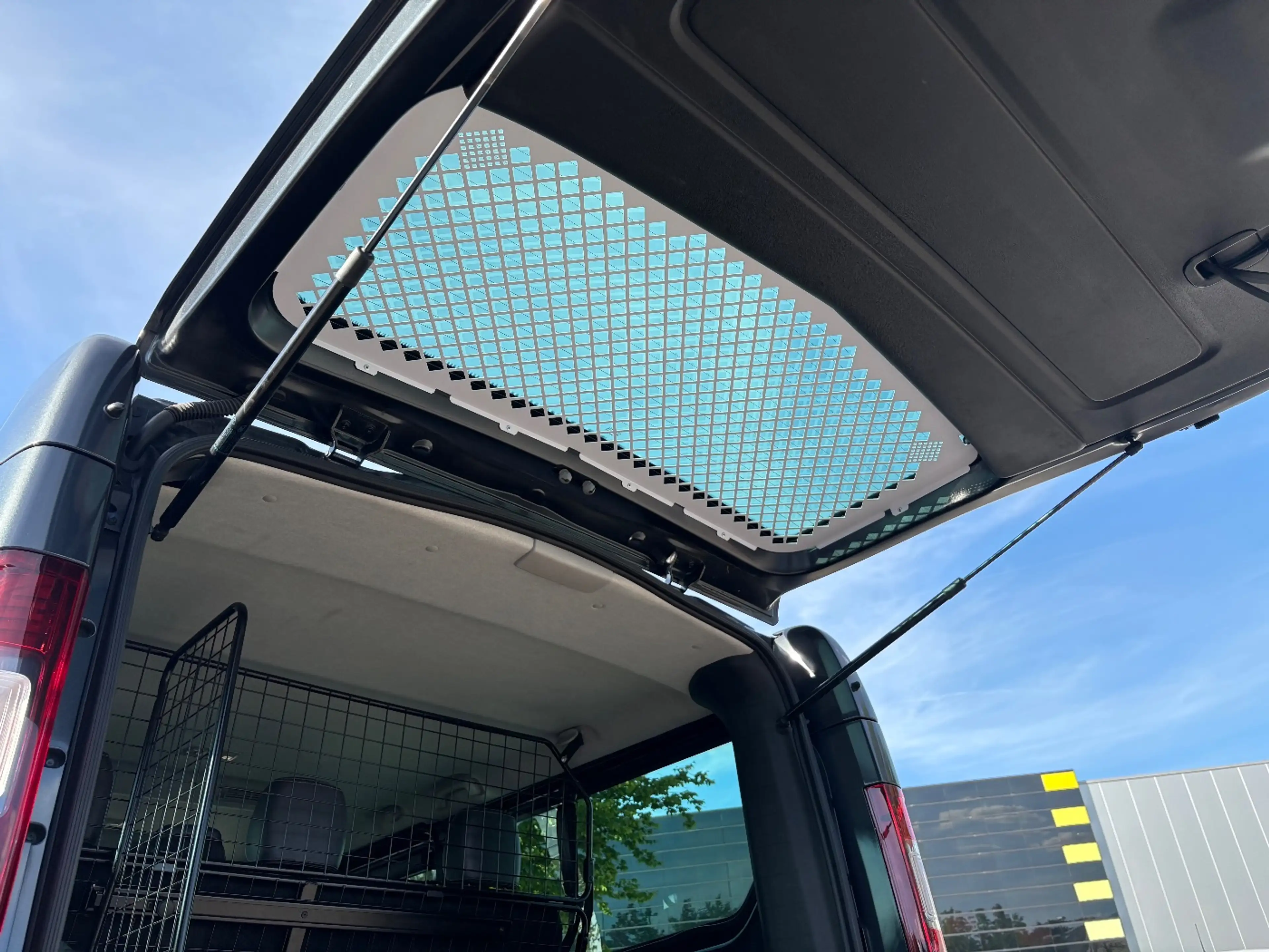 Nissan Primastar Kombi dCI 170 L2H1 3.0t Tekna LED+Navi — photo 14