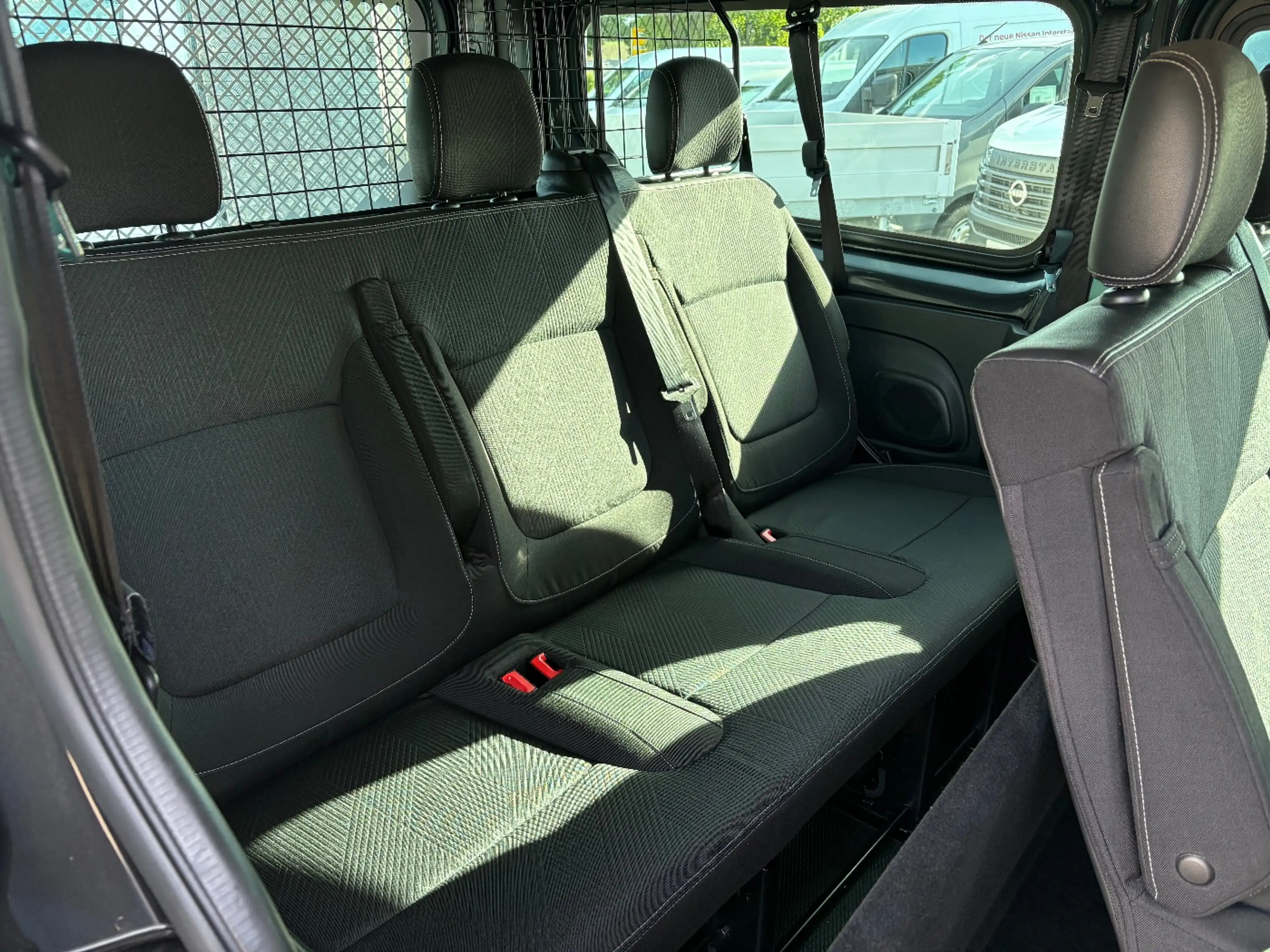 Nissan Primastar Kombi dCI 170 L2H1 3.0t Tekna LED+Navi — photo 11