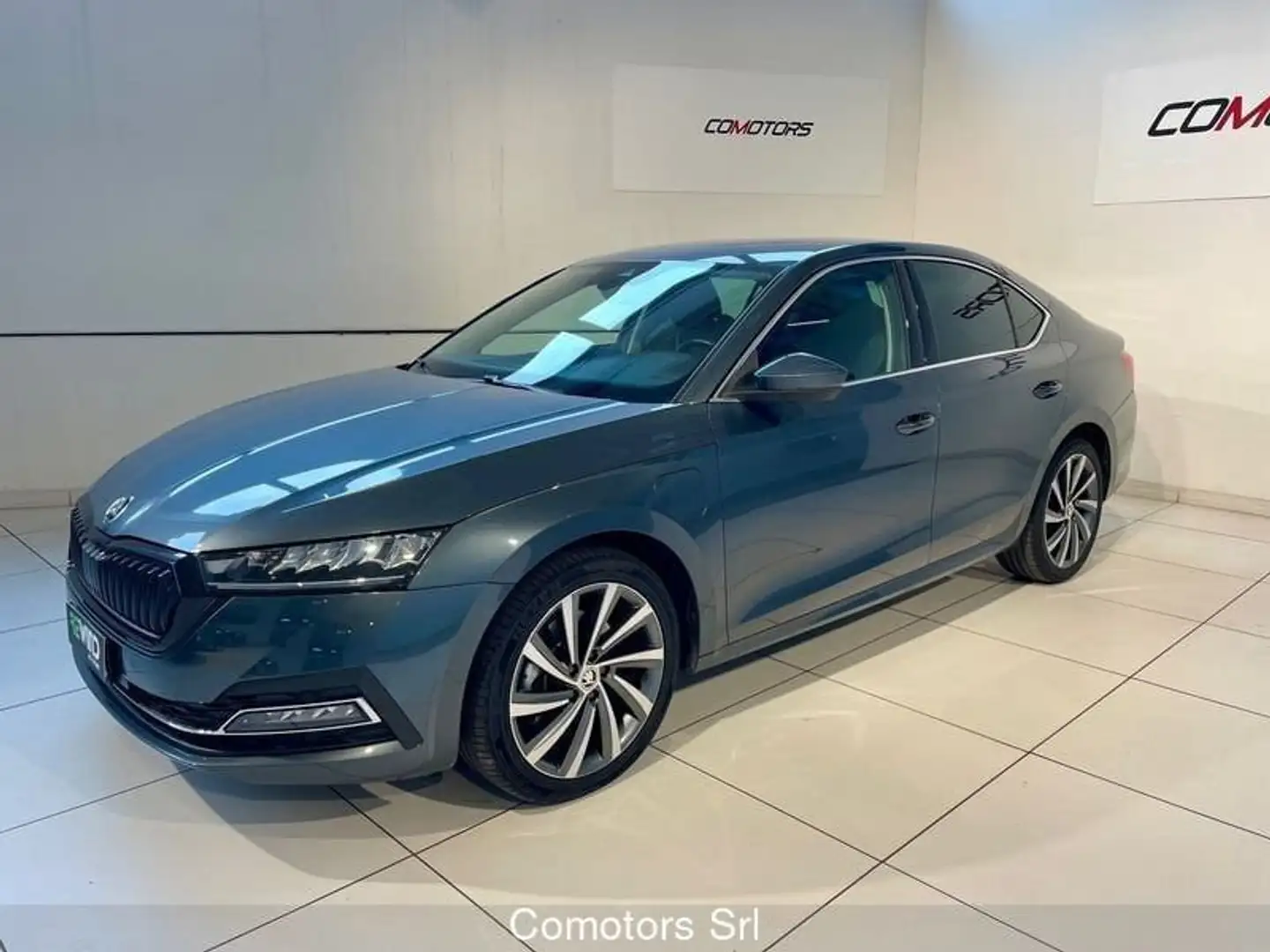 Skoda Octavia iV 1.4 TSI Plug-In Hybrid DSG Style Gris - 1